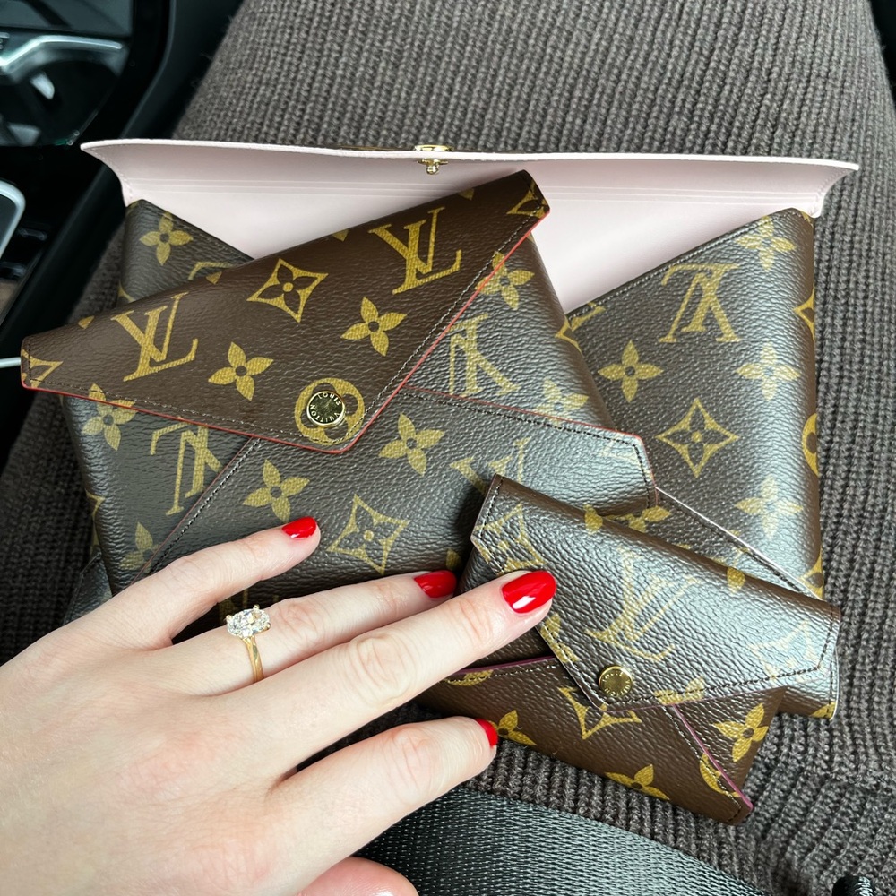 (like New) Louis Vuitton Kiragami Pouch (full set!)